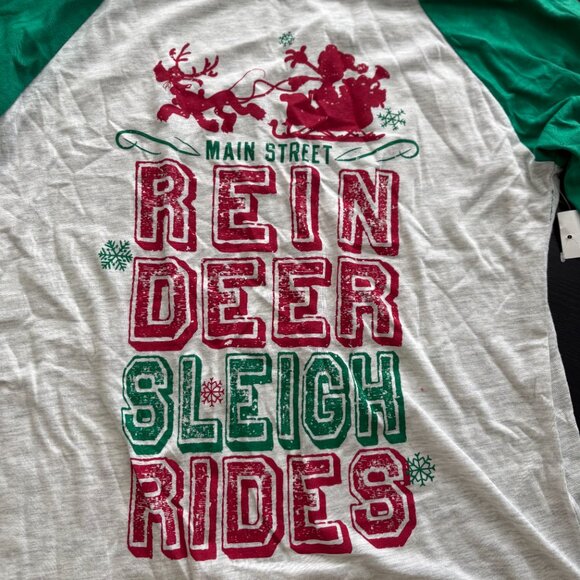 Disney Parks Christmas / Holiday Shirt with 3/4 Sleeves Size X-Small NWT - Picture 8 of 9